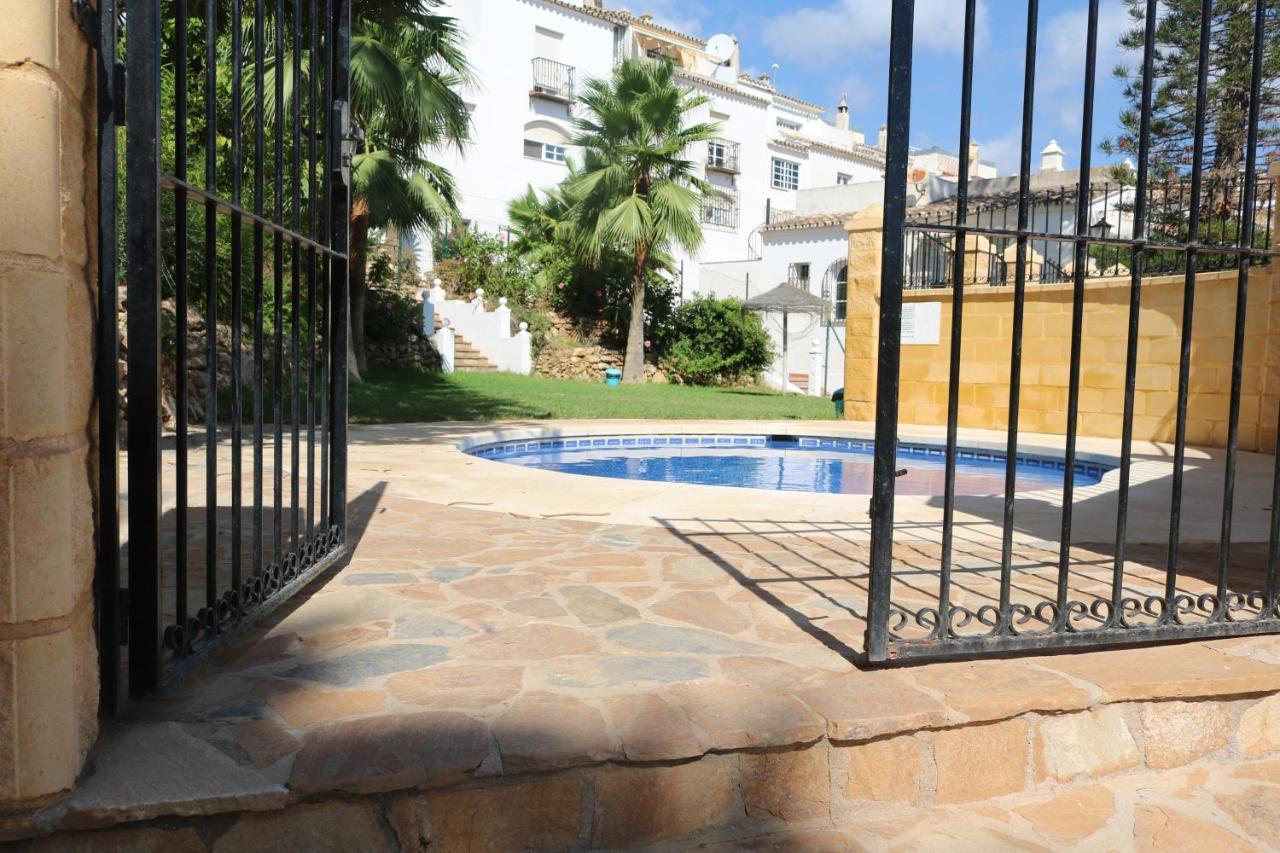 A Place Under The Sun And Near The Water Torremuelle Exterior foto